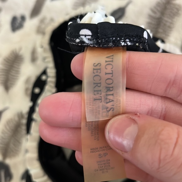 I am selling a Victoria’s Secret bottom with poka dots and ruffles on the top - Picture 3 of 3